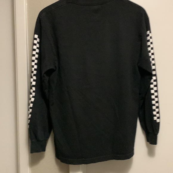 Very nice black and white vans shirt - Picture 4 of 4